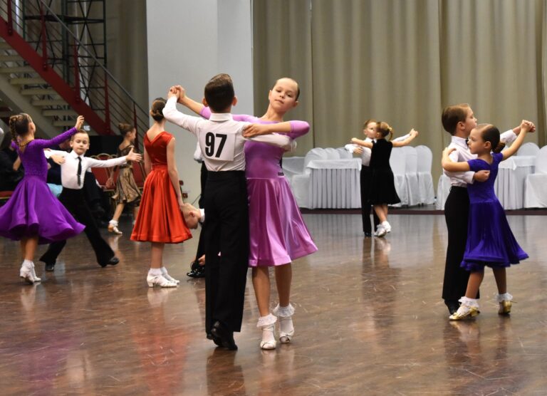 ballroom-dancing-competition-competitions-children-dance-international-dance-day_t20_b6pj1g